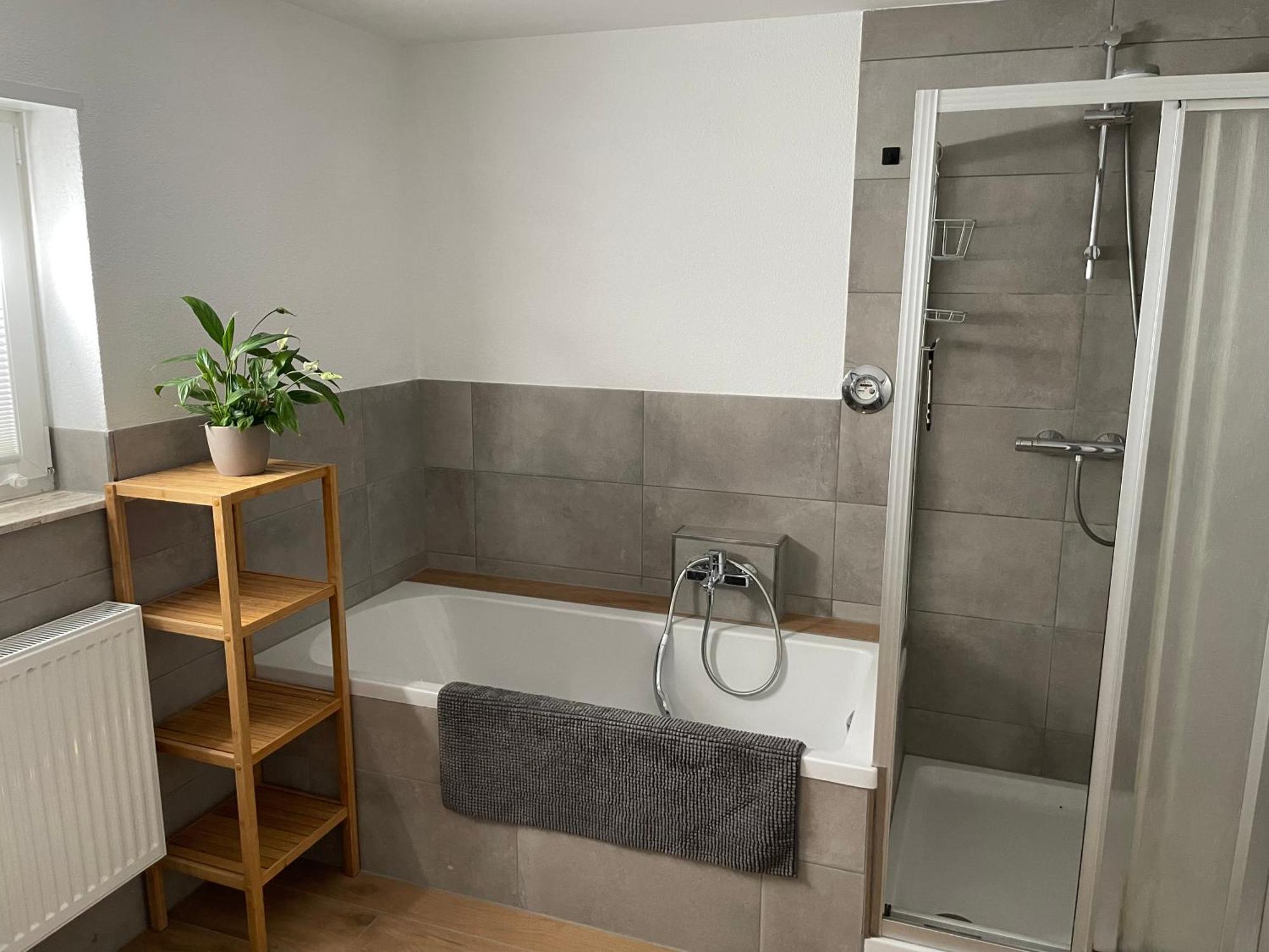Schoene 80qm In Bester Lage Appartement *